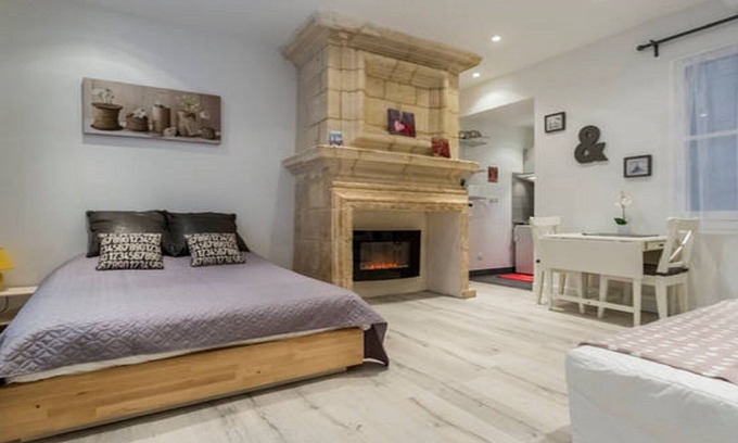 Hotel de Ville - Quinconces Apartment | Charming Apartment/Rue Des Faussets/St Pierre * (2nd floor)