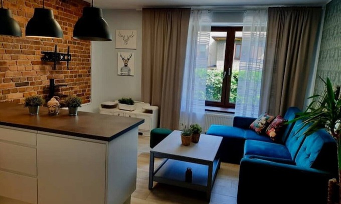 Brynow Apartment | Charming apartment with parking