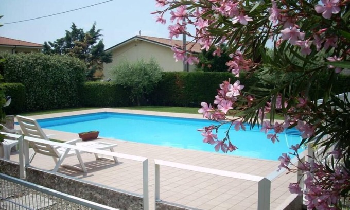 Lazise Apartment | Charming apartment with swimming pool in Lazise by Garda Lake for holidays in relax.