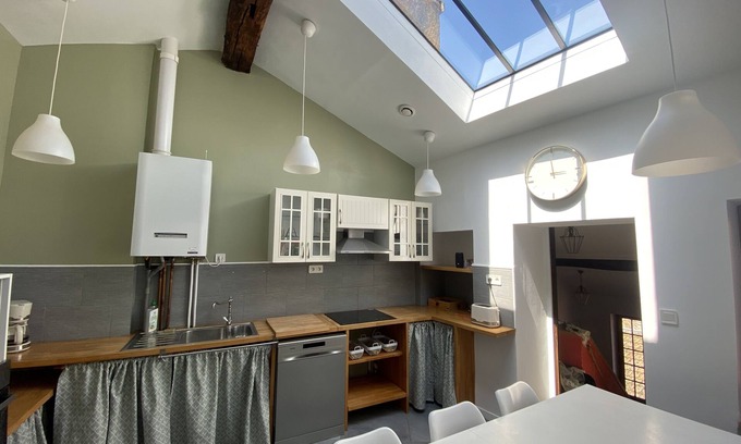 Cluny Apartment | Charming apartment with terrace in the historic center of Cluny