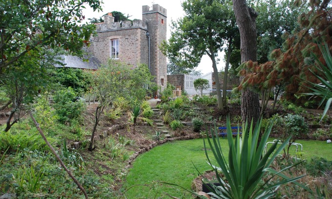 Lancieux House | Charming atypical house with sea view in the village centre 200 m from beaches