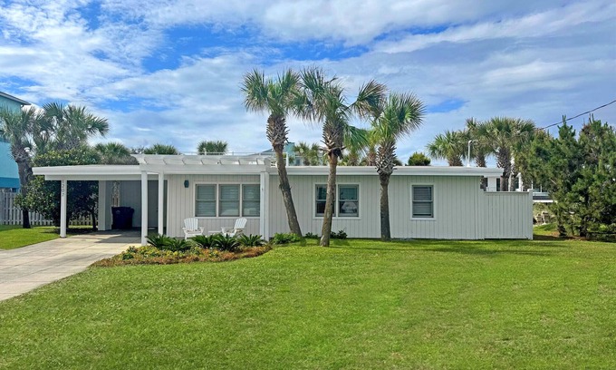 Villa Segunda House | Charming Beach Bungalow Steps to Beautiful Gulf of Mexico & Sugar White Sand