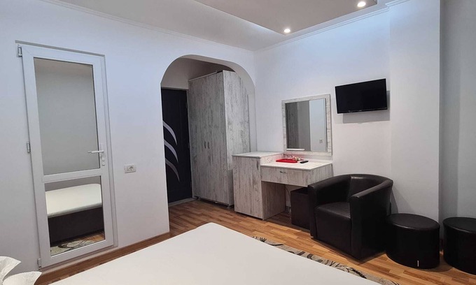 2 Mai Bed & Breakfast | Charming bed & breakfast with AC and WiFi in amazing 2 MAI