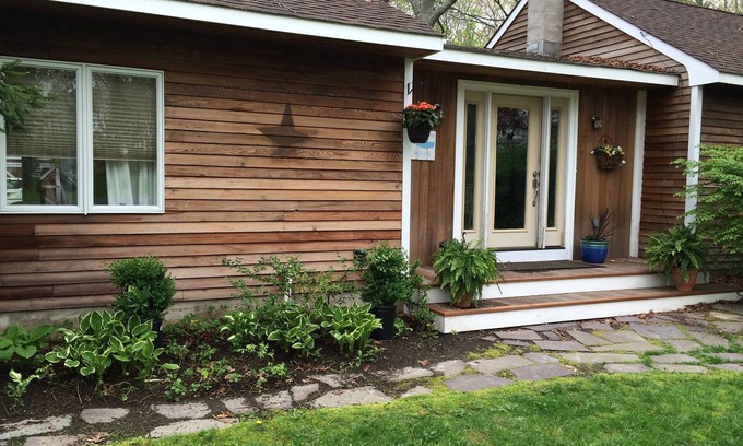 East Patchogue House | Charming Bellport Beach House Sleeps 7 Air Conditoned