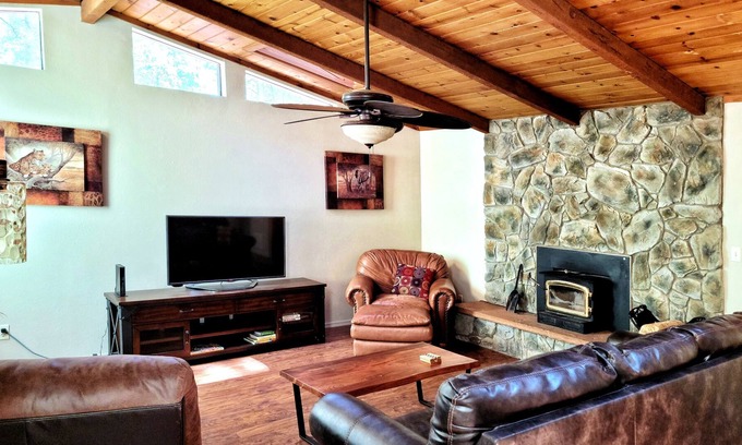 Pinetop-Lakeside Cabin | Charming Cabin at Rainbow Lake in Pinetop-Lakeside AZ