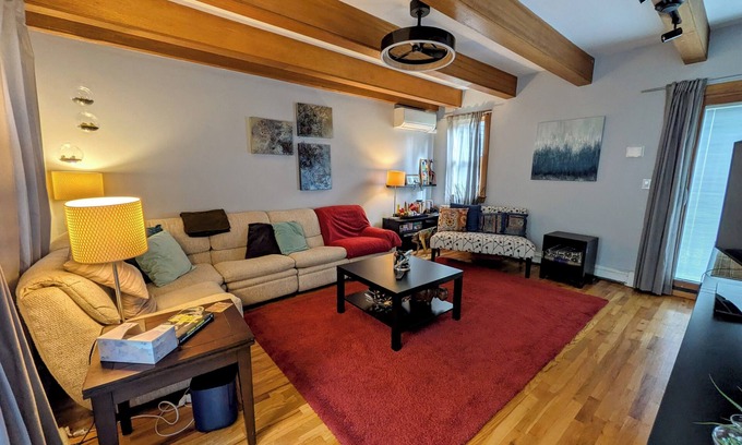 Central Square House | Charming Cambridge 2-BR townhome steps to MIT, Harvard, Red Line, food & more!