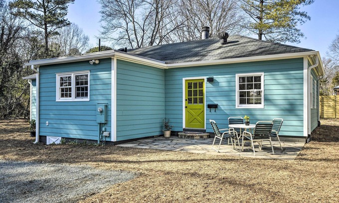 Carrboro House | Charming Carrboro Home - Walk to Downtown!