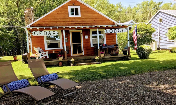 Geneva Cottage | Charming Cedar Lodge at Kashong Point on Seneca Lake w/NO stairs