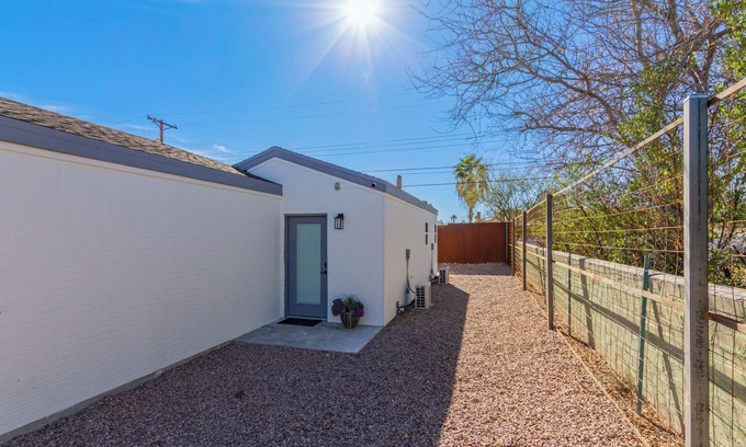 Catalina Vista House | Charming Central Tucson Guest House with Private Yard Await! Pet-Friendly!