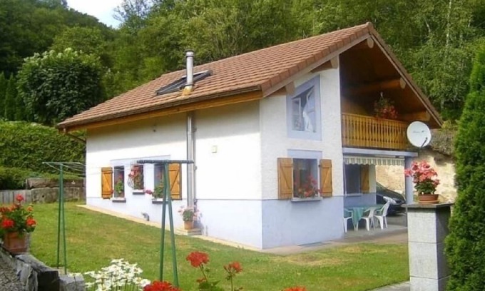 Ferdrupt Cottage | Charming Chalet in Ferdrupt: Ski, Hiking, Private Parking, WiFi
