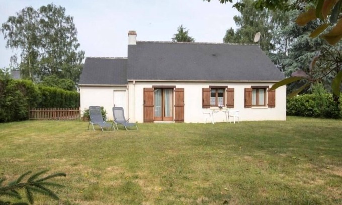 La Chapelle-Launay Cottage | Charming Cottage with Garden near Nantes & Vannes – Pet-Friendly