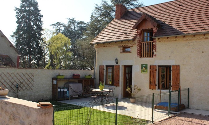 Barberier Cottage | Charming Cottage near St Pourçain - Renovated, Fireplace, Terrace, Pet Friendly