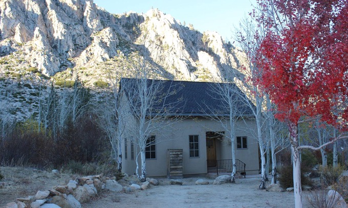 Markleeville Cottage | Charming cottage on the River Edge!