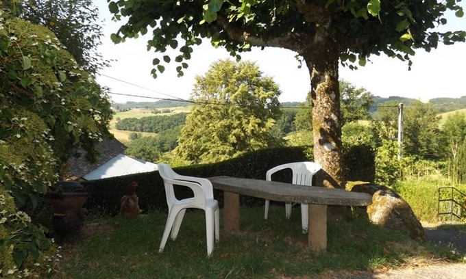 Ladinhac Cottage | Charming Cottage with Terrace, Near Hiking Routes & Scenic Villages