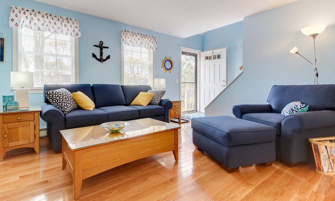 Lagoon Heights House | Charming Cottage with Deck and Playroom One Mile from Beach