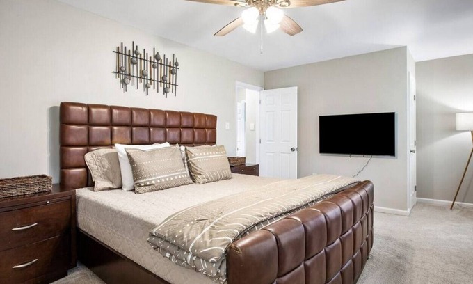 Highland Springs House | Charming & Cozy Retreat: Your Perfect RVA Getaway