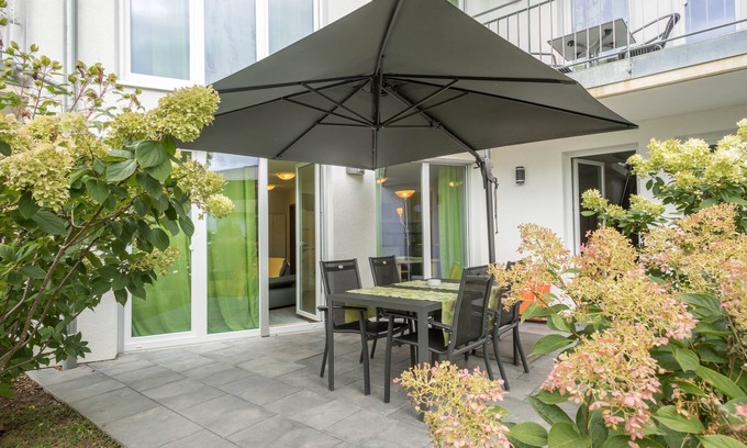 Sipplingen Apartment | Charming Holiday Apartment "Jasmin" with Large Terrace, Wi-Fi & TV