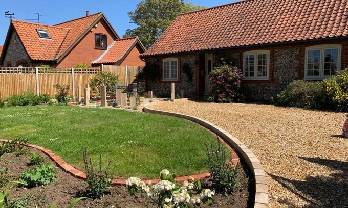 Thornham Cottage | Charming Detached Cottage In Popular Coastal Village of Thornham