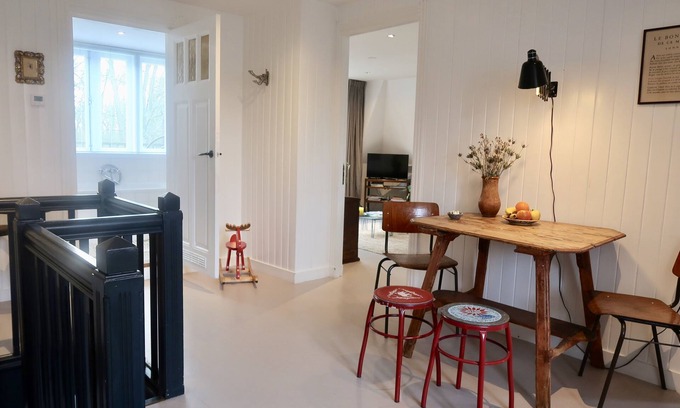 Amsterdam North Bed & Breakfast | Charming Dike House - Private Floor - Green view