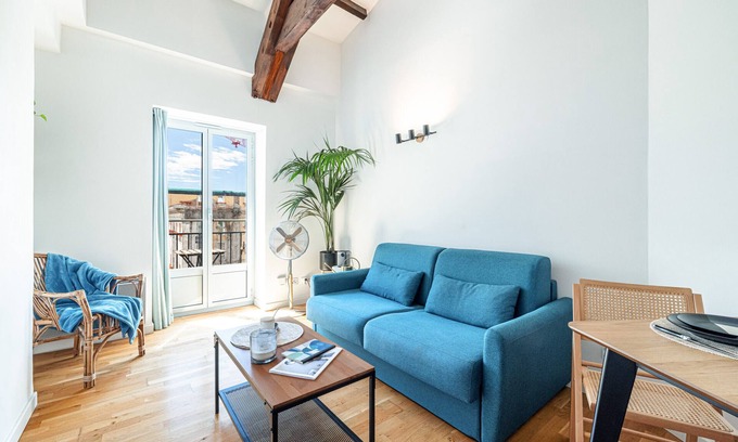 Carabacel Apartment | Charming duplex – Heart of the city
