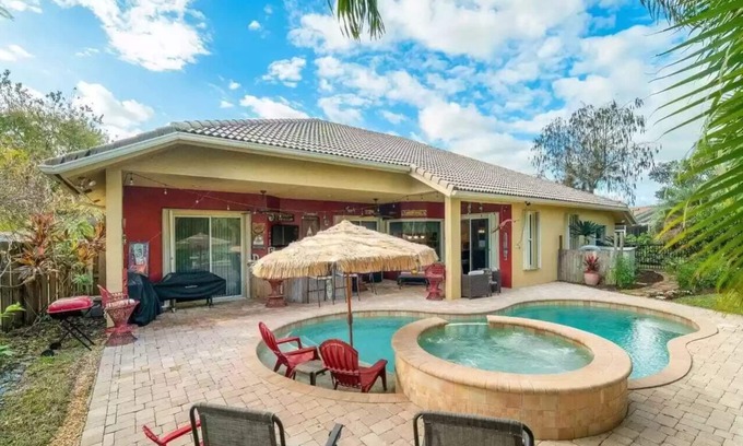 Wellington House | Charming Equestrian & Vacation Paradise Pool Home