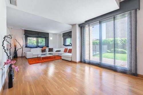 Villanueva de la Canada House | Charming Home with Pool and Garden, Just Outside Madrid