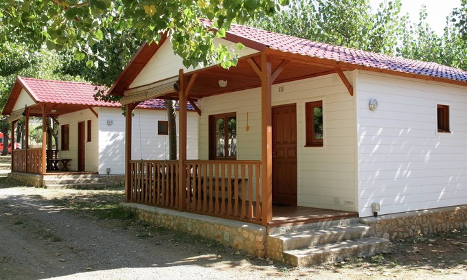 La Puebla de Roda House | Charming Family Bungalow