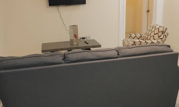 St. George's Apartment | Charming, family-friendly 2-bedroom apartment in Saint George with AC, WiFi.