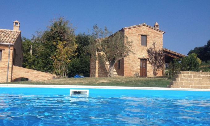 Montegiorgio Villa | Charming farmhouse + cottage with 360° views. A/C in bedrooms, 12x6m gated pool,