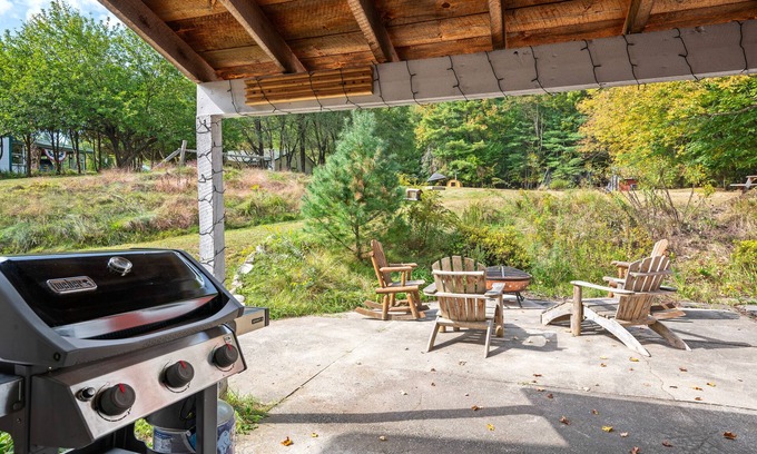 Jay Other | Charming Farmhouse, Sauna - 4 bedrooms, WiFi, AC in Upper Jay