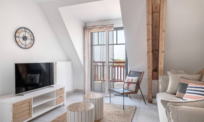 Pleneuf-Val-Andre Apartment | Charming flat on the embankment of Pléneuf