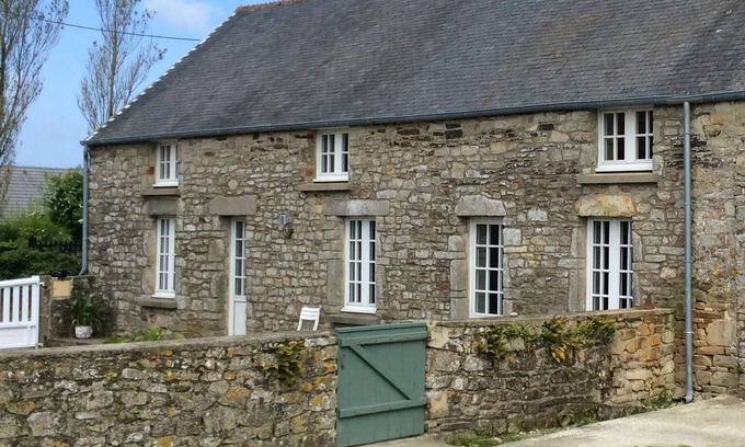 Les Moitiers-d'Allonne House | Charming longère in the countryside 3 km from the sea