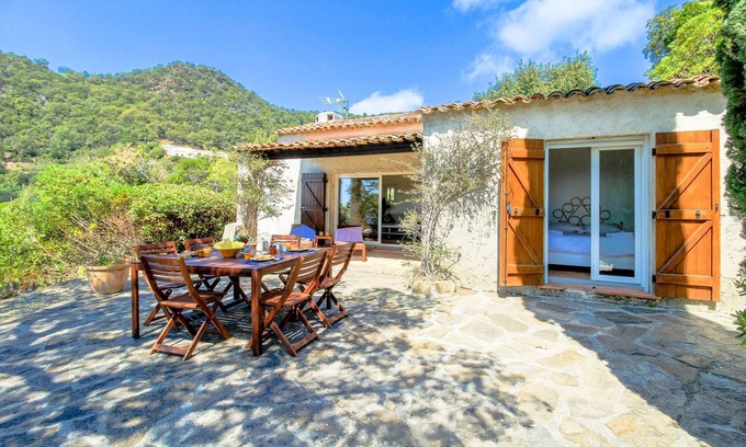 Rayol-Canadel-sur-Mer House | Charming house with sea view - Services included