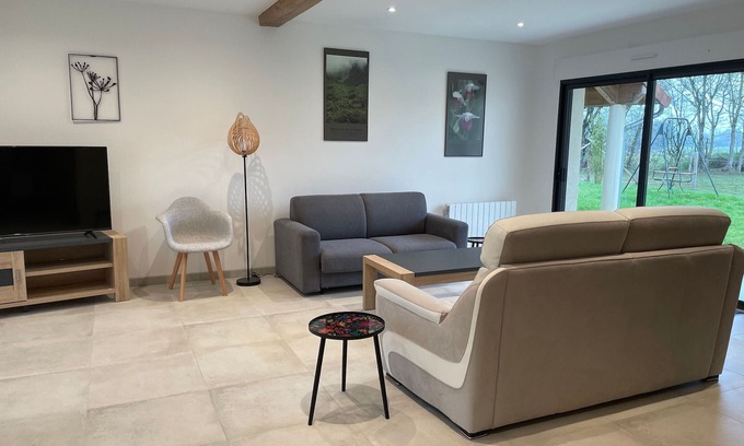 Saint-Georges-du-Rosay Cottage | Charming Cottage near Le Mans with Spacious Yard, Wood Stove, and Modern Amenities