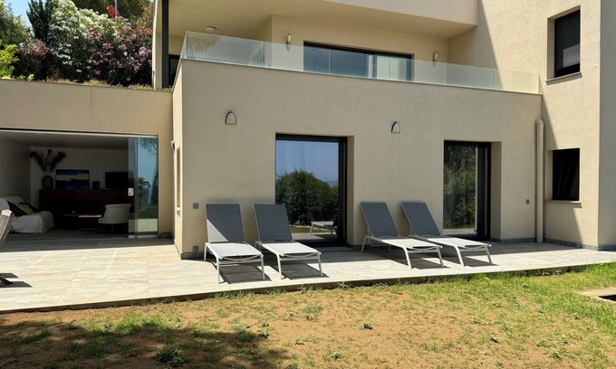 Sa Riera Apartment | π Charming Garden-Level Apartment with Sea Views β Begur, Costa Brava πΏ