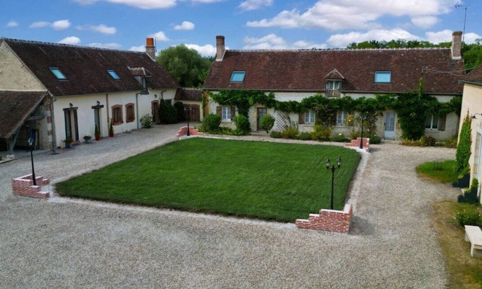Theillay House | Charming gites with reception room in the heart of nature