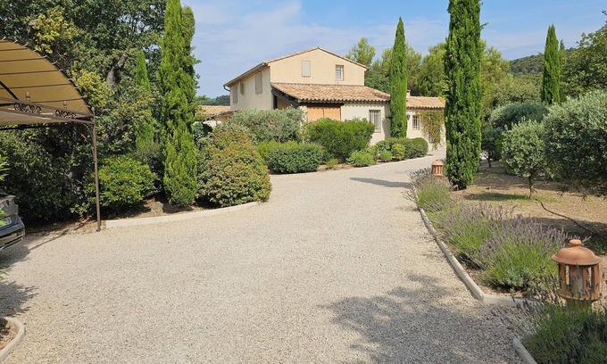 Cucuron House | Charming green setting in the heart of the Luberon, near Cucuron, large swimming pool