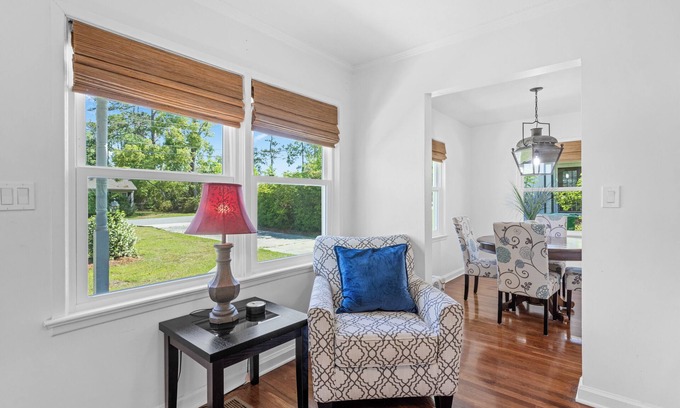 Valdosta House | Charming Guest Favorite Fenced yard Close to SGMC & VSU Luv Pets Gas Fire Pit