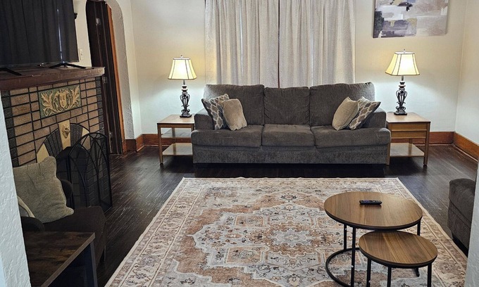 Steubenville House | Charming Historic Steubenville 5-bedroom home