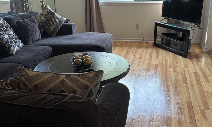 Piney Green House | Charming home 5 minutes to Camp Lejeune and Beaches