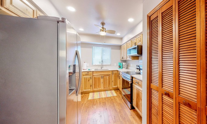Hidden Lake House | Charming home with full kitchen, grill, central AC, & W/D