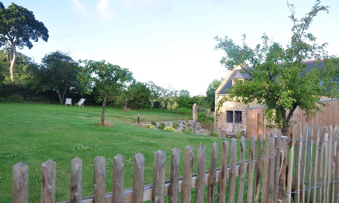 Ploubalay House | Charming house exclusive setting near the sea