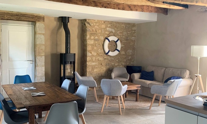 Tregon House | Charming house restored in 2024 quiet countryside close to the sea
