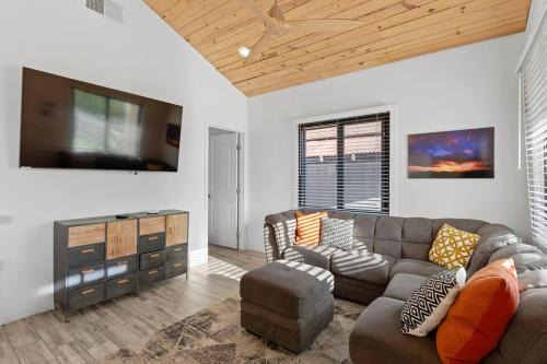 Evans Churchill Apartment | Charming House & Cottage in Downtown Phoenix