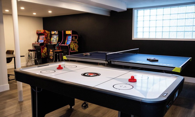 Royal Manor House | Charming House: Game room, Cinema, 5min to Airpt/Easton mall, 12 min OSU/New Alb