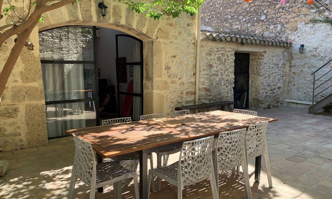 Bouzigues House | Charming House in Heart of Bouzigues with Courtyard, 4 Bedrooms, and Modern Amenities