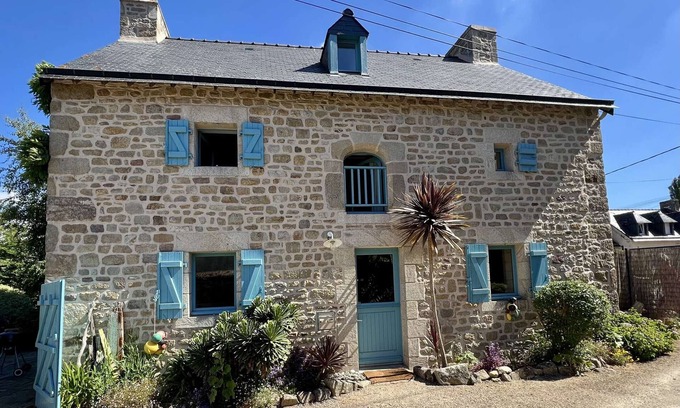 Plouhinec Villa | Charming house in Plouhinec, peaceful with sunny terrace, pets welcome