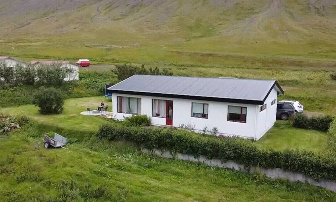 Hnifsdalur House | Charming house in the beautiful Westfjörds of Iceland. HG-00013285