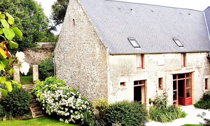 Asnelles House | Charming House Near the Sea – D-Day Landing Beach – 4 Bedrooms