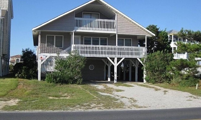 Ash House | Charming House w/Ocean Views, Steps to Beach Access!